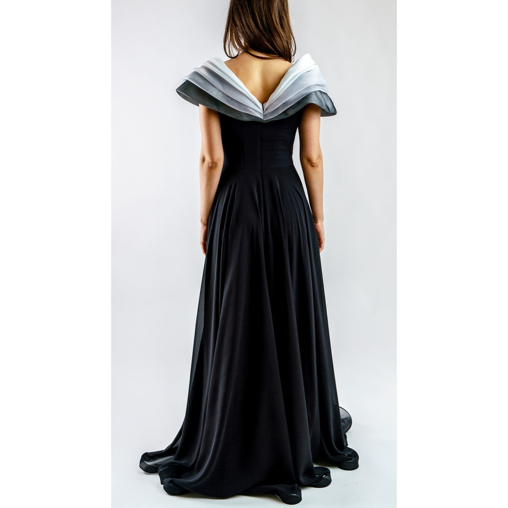 Sculpted Silk Grace