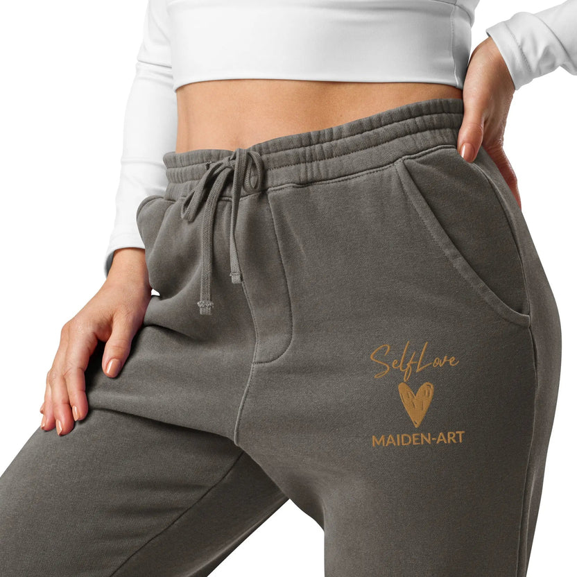 Spodnie dresowe unisex Self Love, barwione pigmentowo, z haftem w kolorze starego złota – spodnie dresowe unisex